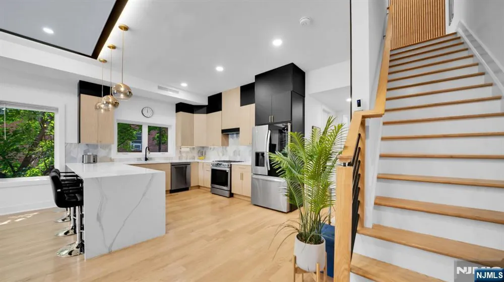 21 Highland Avenue 1 Jersey City, NJ 07306