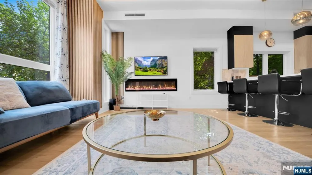 21 Highland Avenue 1 Jersey City, NJ 07306