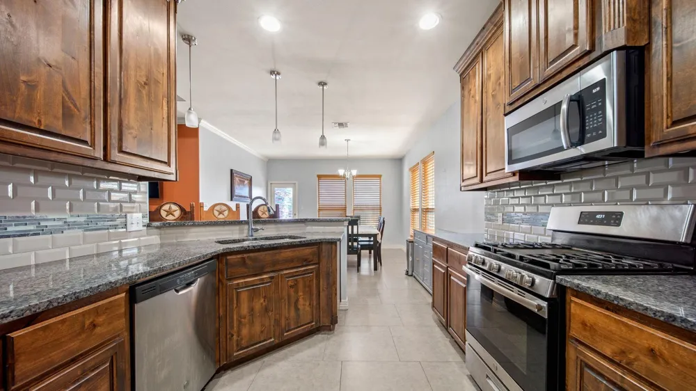 121 Alydar Drive Victoria, TX 77901