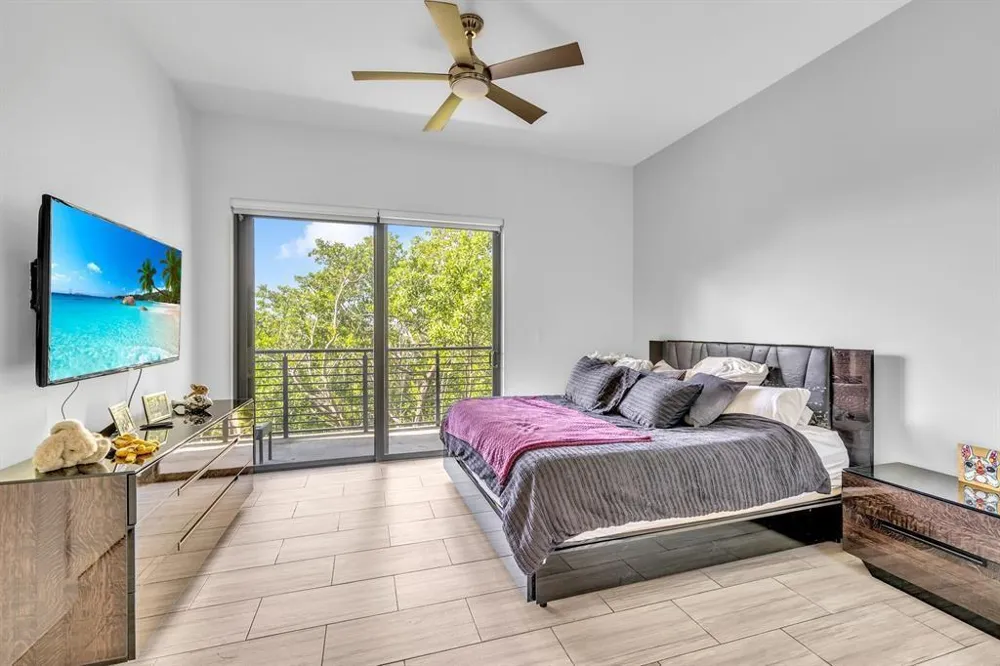 462 SE 1ST CIRCLE Pompano Beach, FL 33060
