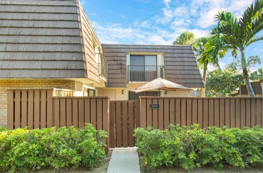 1909 19th Court #33a Jupiter, FL 33477