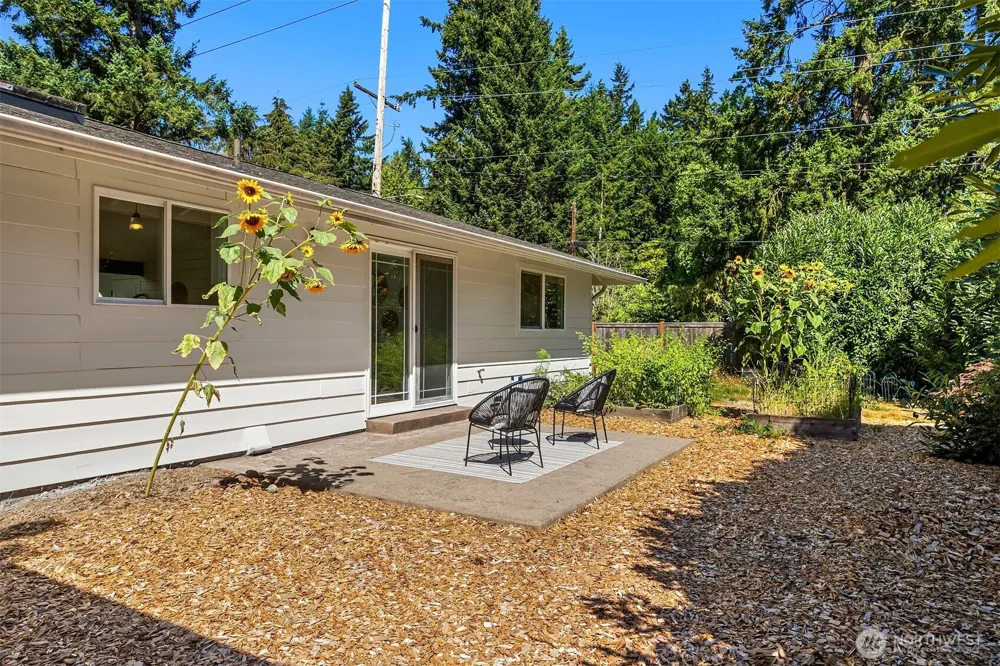 22005 78th Place W Edmonds, WA 98026