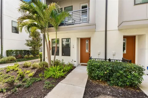 2511 GRADY AVENUE #16