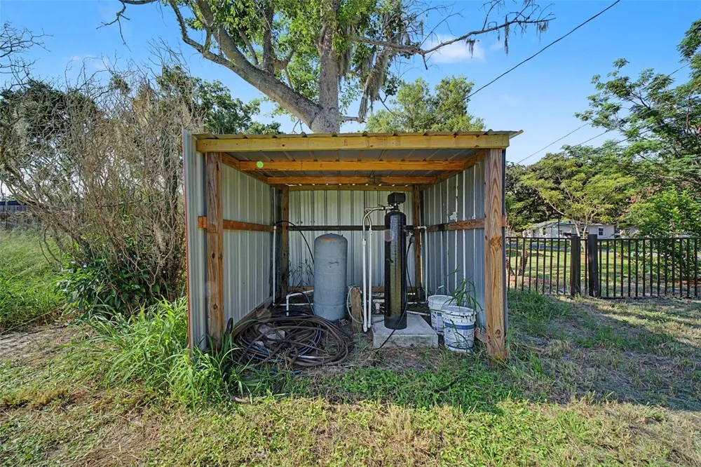 207 BROOKS ROAD Frostproof, FL 33843