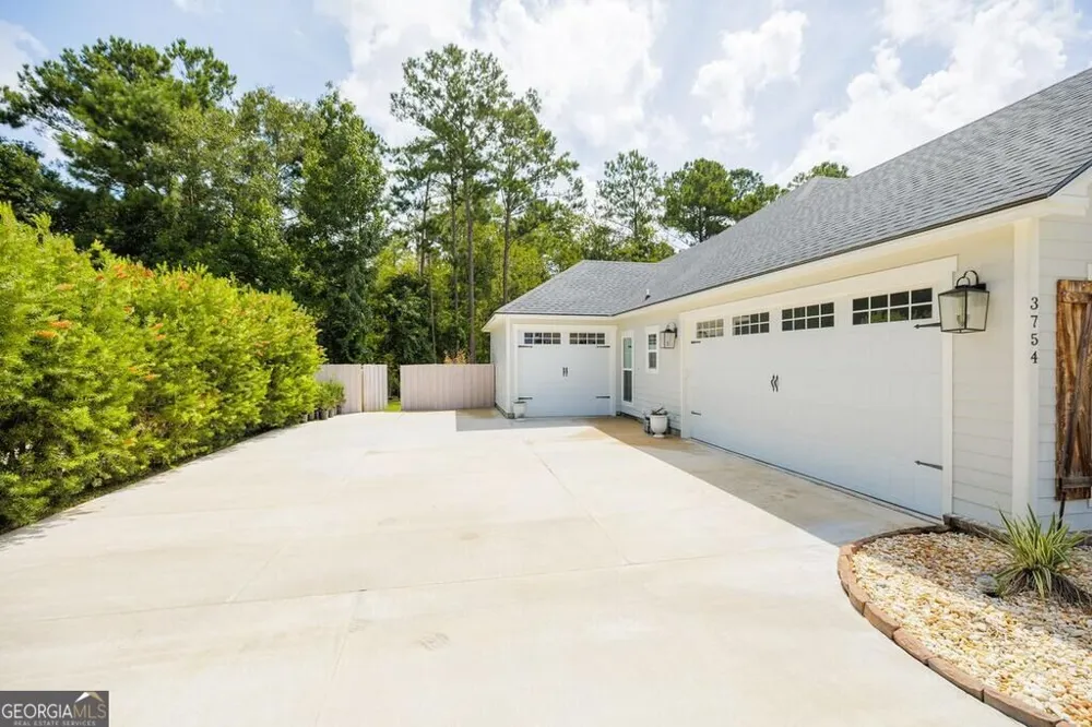 3754 Knights Mill DR Valdosta, GA 31605