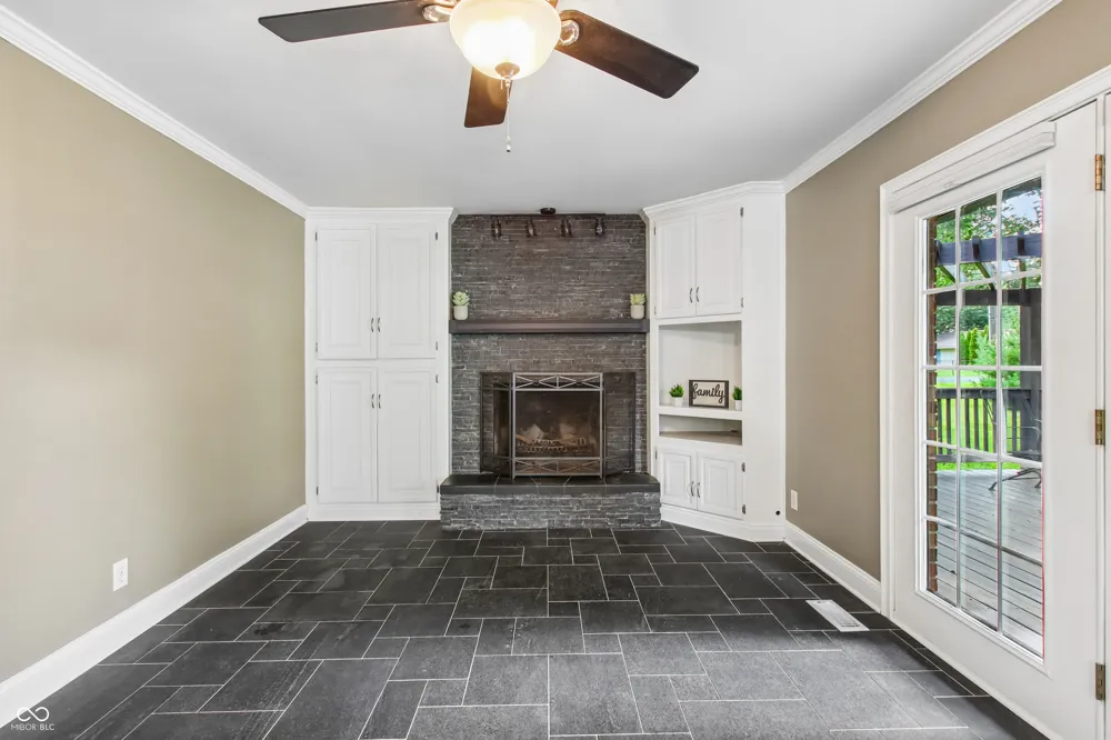 52 Dawn Drive Franklin, IN 46131