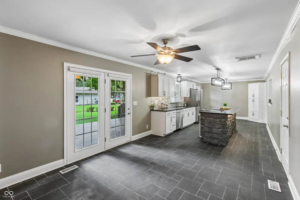 52 Dawn Drive Franklin, IN 46131