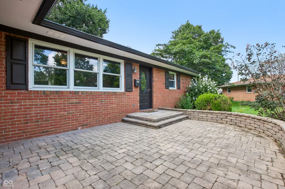 52 Dawn Drive Franklin, IN 46131