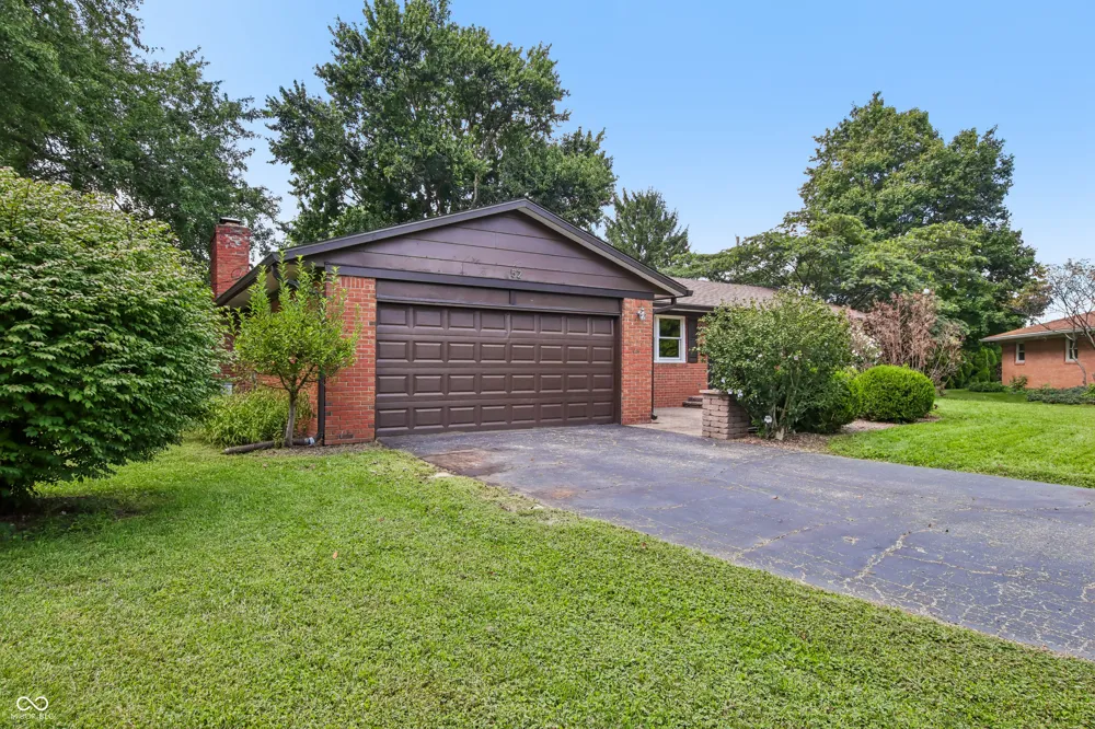 52 Dawn Drive Franklin, IN 46131