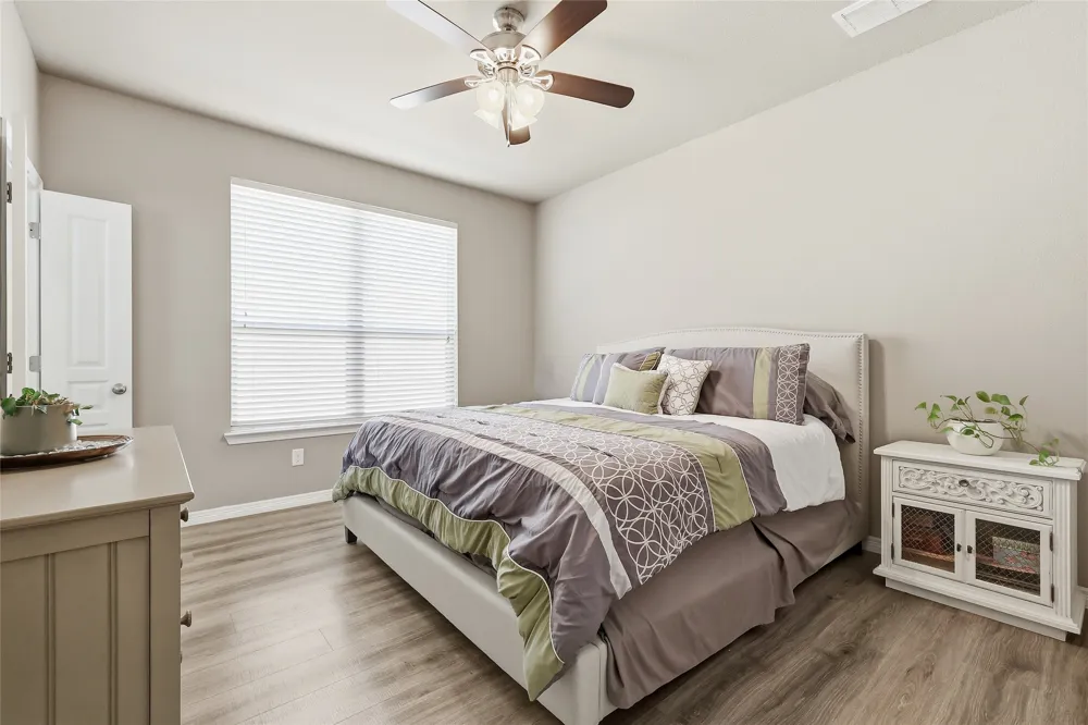 4908 Lake Park Drive Sanger, TX 76266