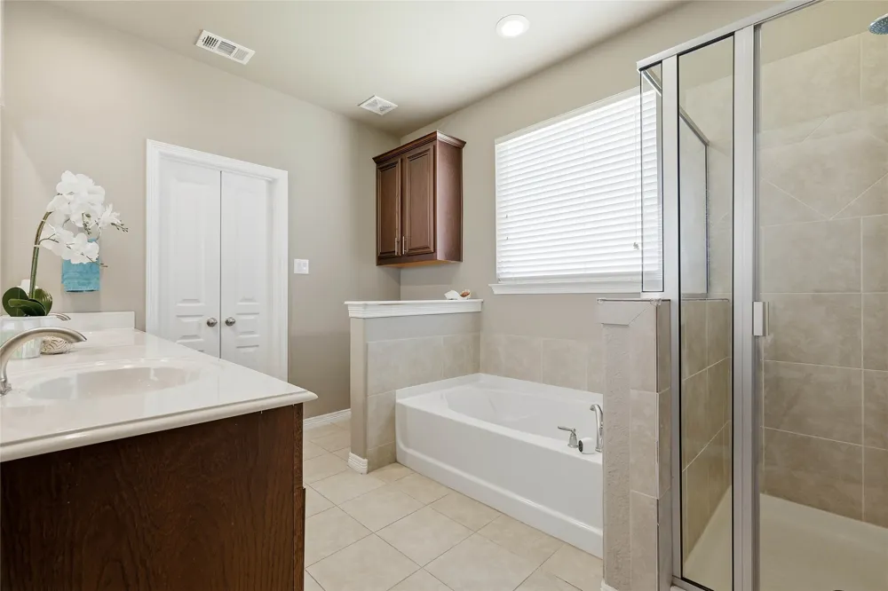 4908 Lake Park Drive Sanger, TX 76266