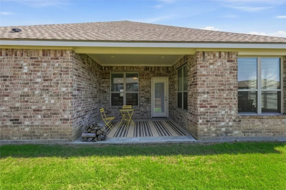 4908 Lake Park Drive Sanger, TX 76266