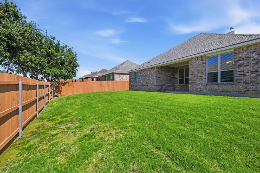 4908 Lake Park Drive Sanger, TX 76266