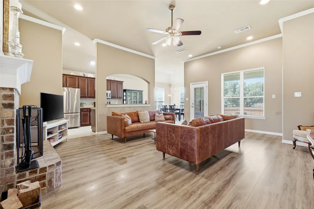 4908 Lake Park Drive Sanger, TX 76266