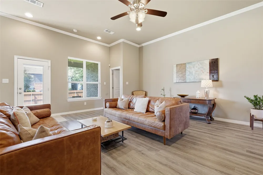 4908 Lake Park Drive Sanger, TX 76266