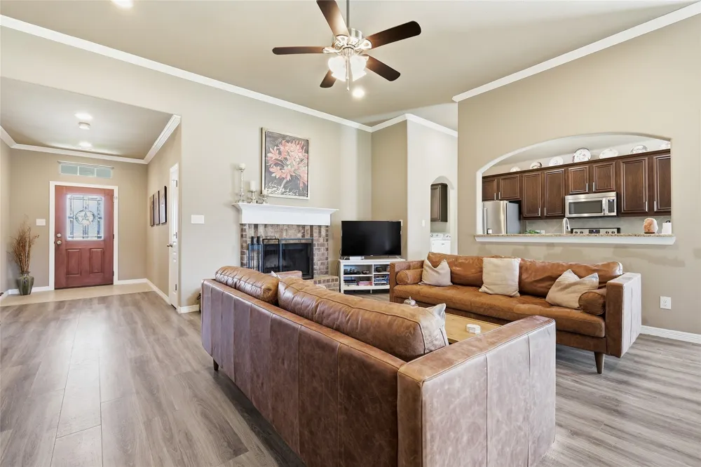 4908 Lake Park Drive Sanger, TX 76266