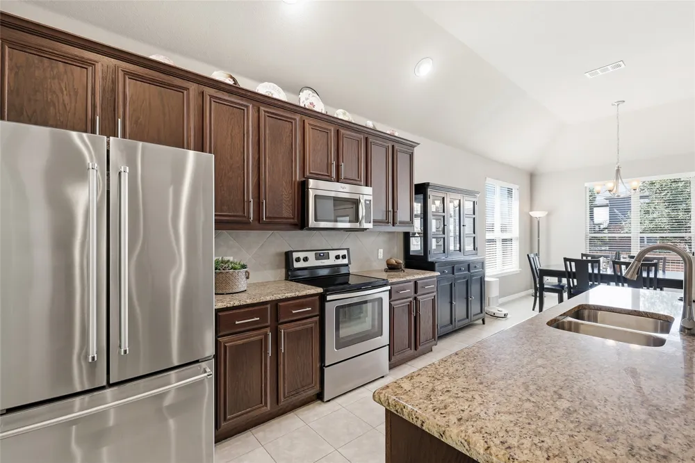 4908 Lake Park Drive Sanger, TX 76266