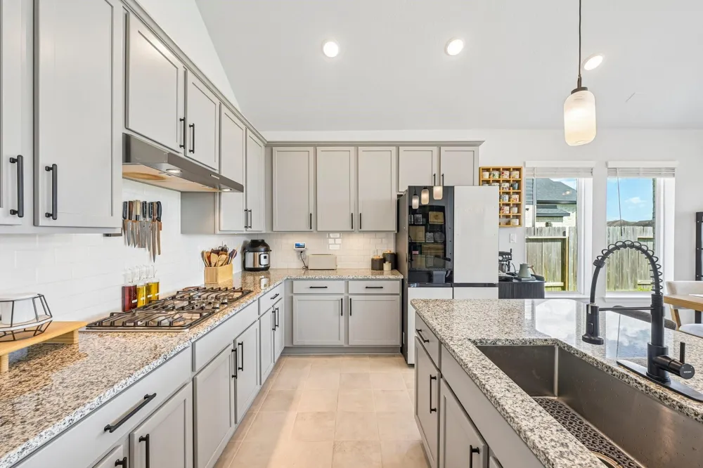 409 Chardonnay Drive Alvin, TX 77511