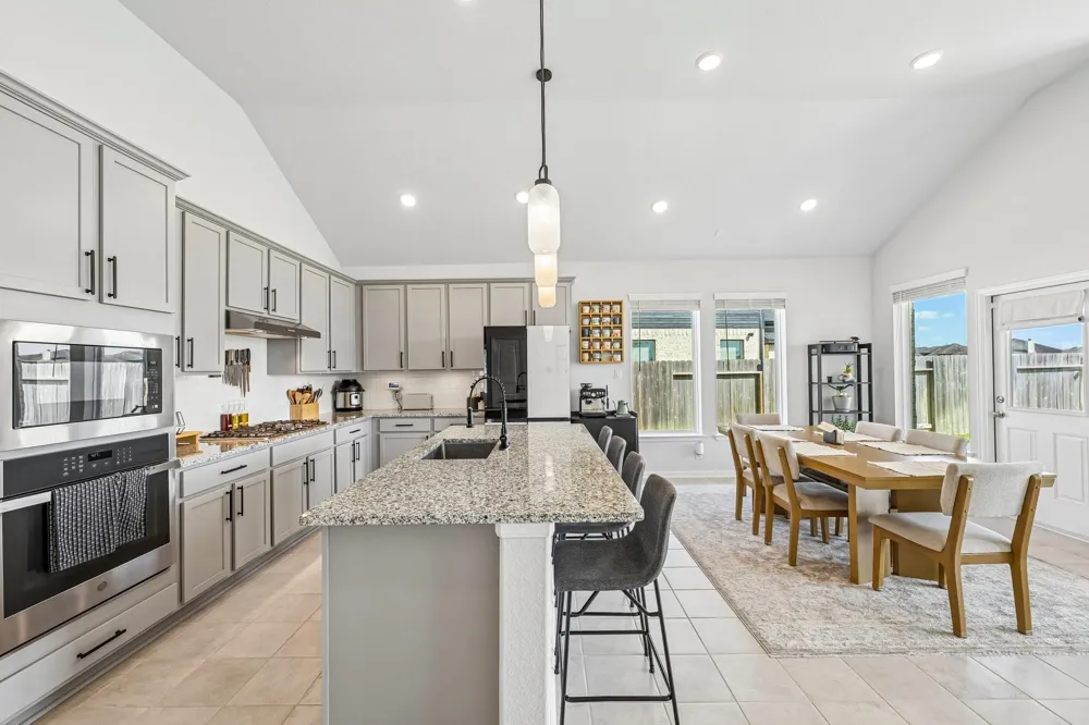 409 Chardonnay Drive Alvin, TX 77511