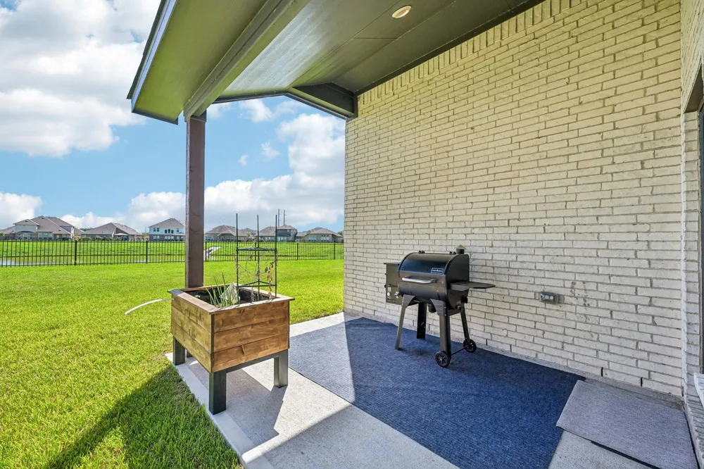 409 Chardonnay Drive Alvin, TX 77511