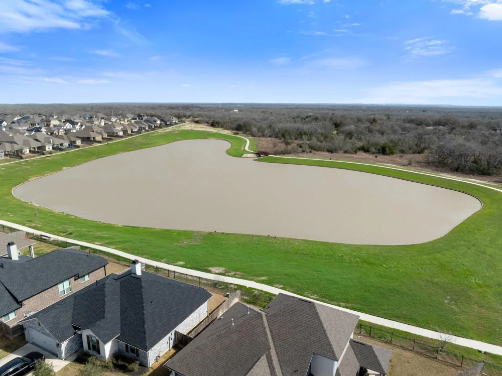 6221 Wilkesboro Drive College Station, TX 77845