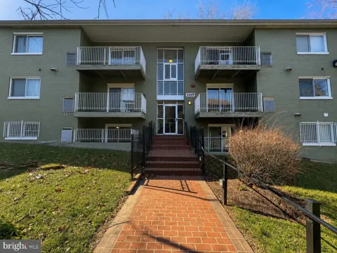 4469 B STREET SE #103