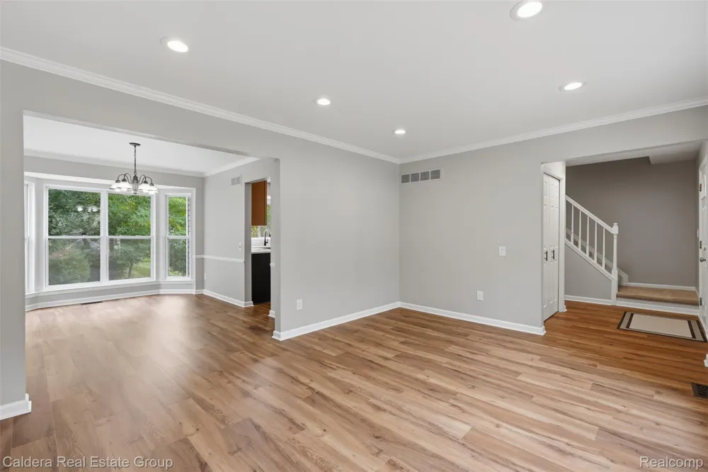 1753 Dawncrest Drive West Bloomfield Charter Township, MI 48324