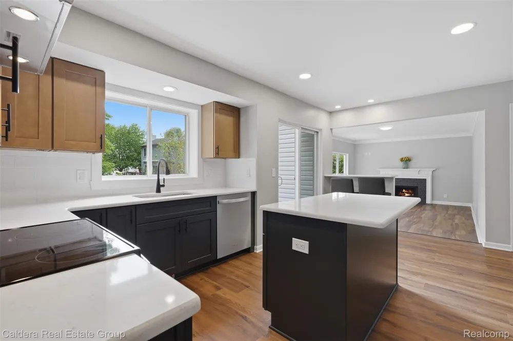 1753 Dawncrest Drive West Bloomfield Charter Township, MI 48324
