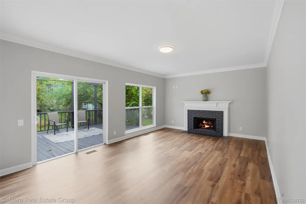 1753 Dawncrest Drive West Bloomfield Charter Township, MI 48324
