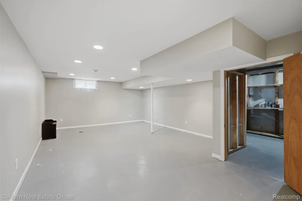 1753 Dawncrest Drive West Bloomfield Charter Township, MI 48324
