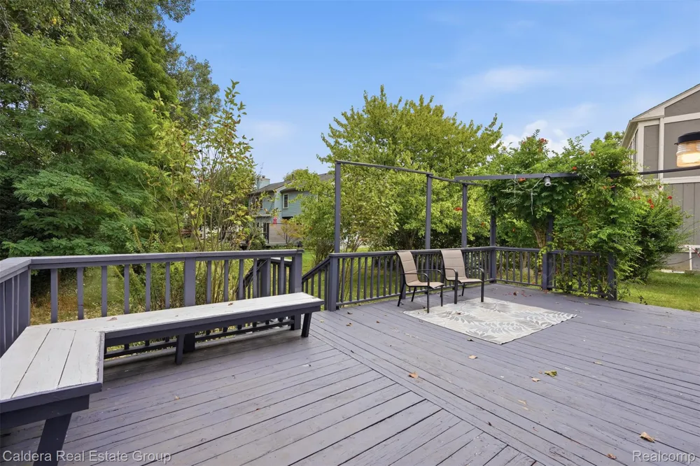 1753 Dawncrest Drive West Bloomfield Charter Township, MI 48324