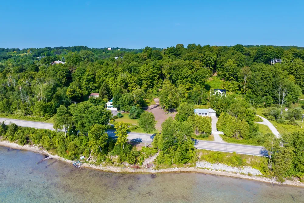 4800 S West Bay Shore Drive Bingham Township, MI 49682