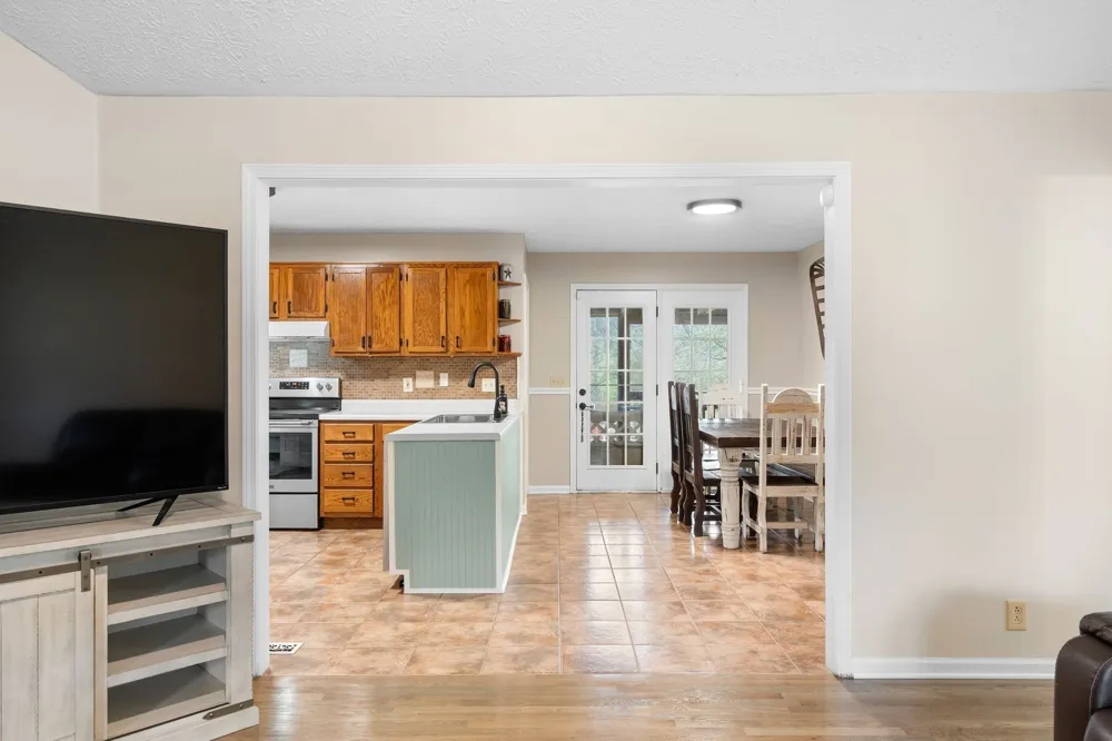 15541 Cainsville Rd Milton, TN 37118