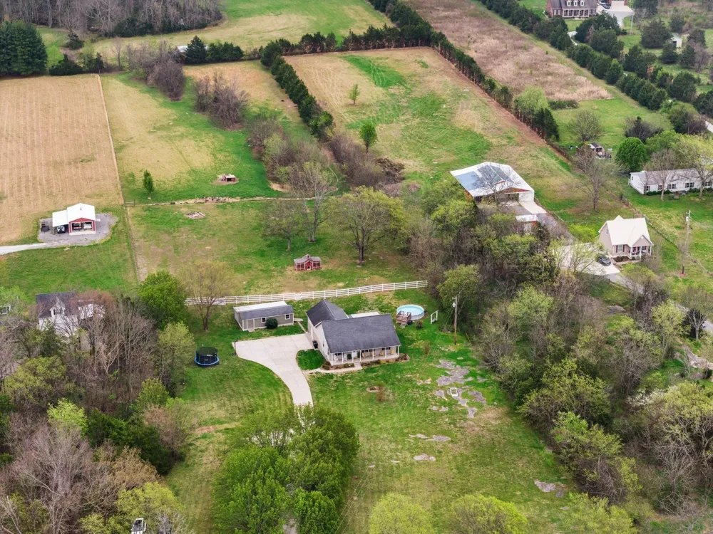 15541 Cainsville Rd Milton, TN 37118