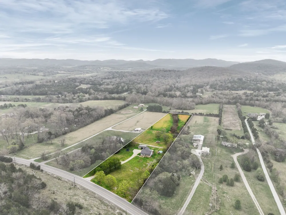 15541 Cainsville Rd Milton, TN 37118