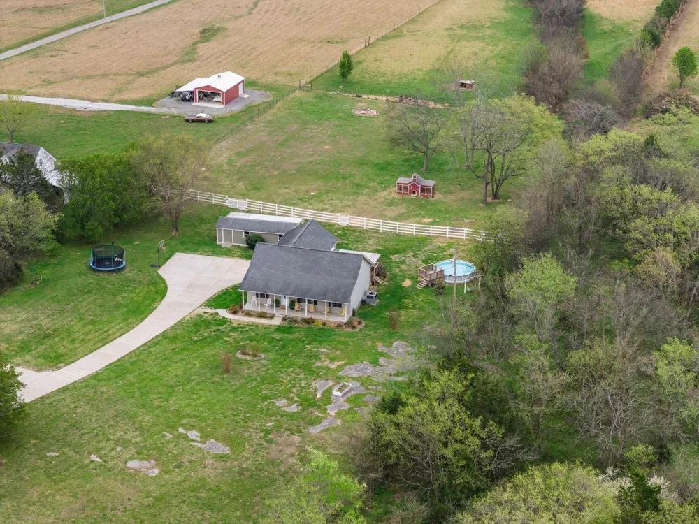 15541 Cainsville Rd Milton, TN 37118