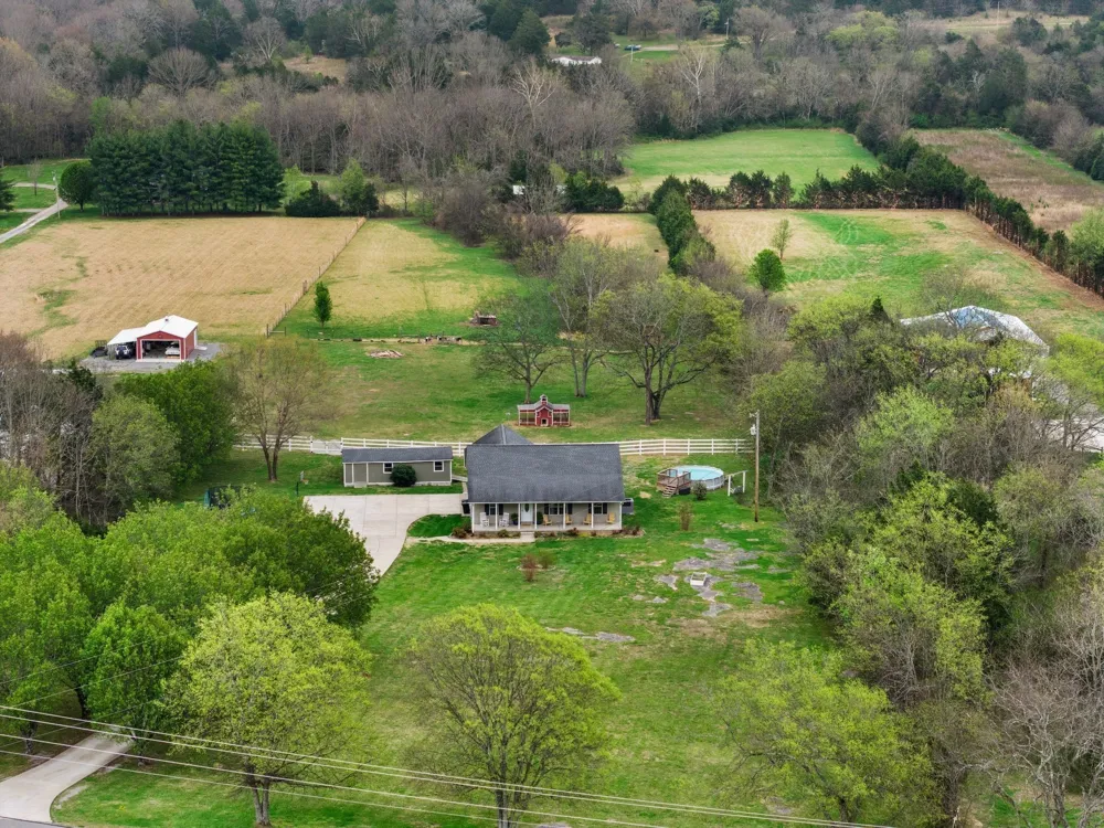 15541 Cainsville Rd Milton, TN 37118