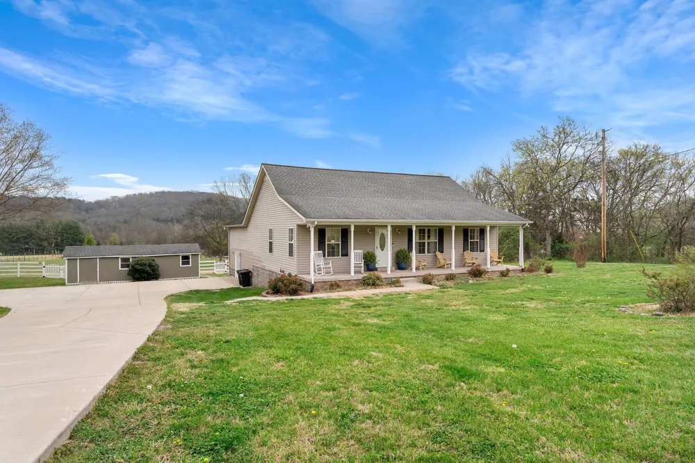 15541 Cainsville Rd Milton, TN 37118