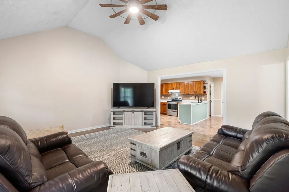 15541 Cainsville Rd Milton, TN 37118