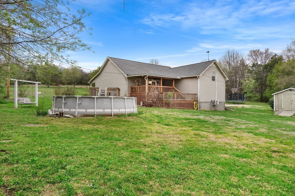 15541 Cainsville Rd Milton, TN 37118