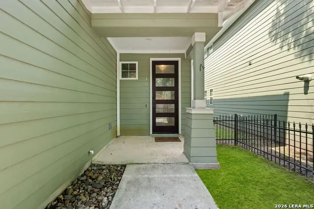 107 CLAREMONT AVE San Antonio, TX 78209