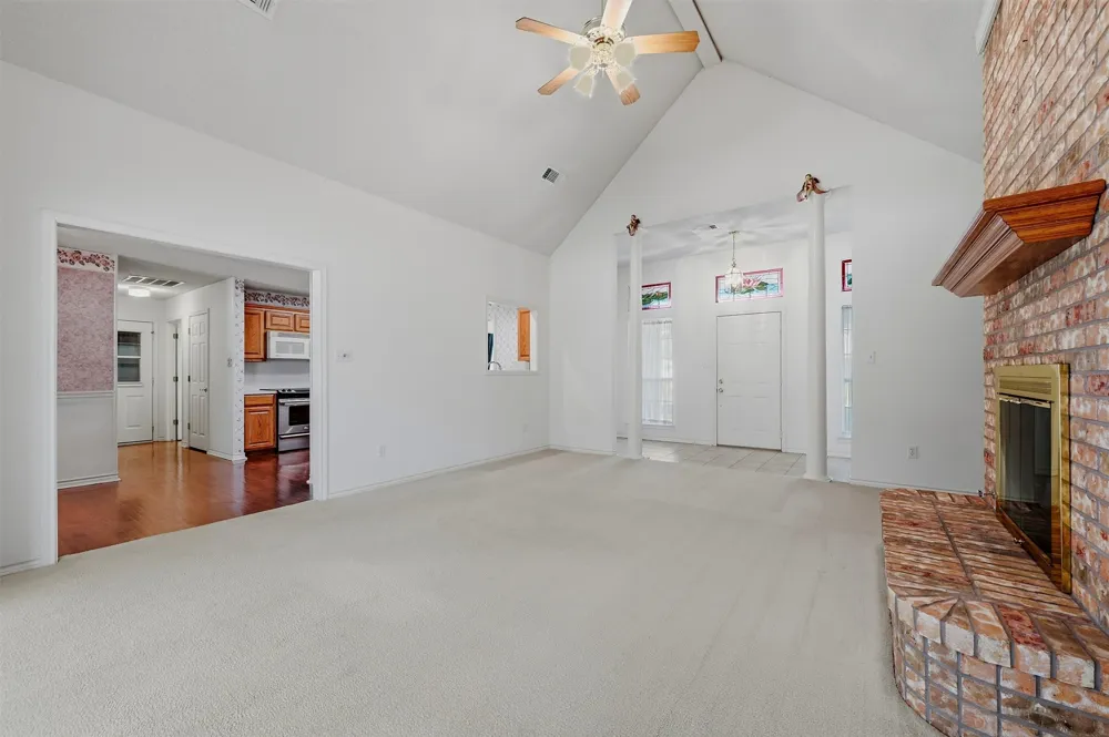 2416 Jolinda Lane Whitesboro, TX 76273