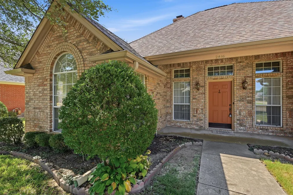 2416 Jolinda Lane Whitesboro, TX 76273