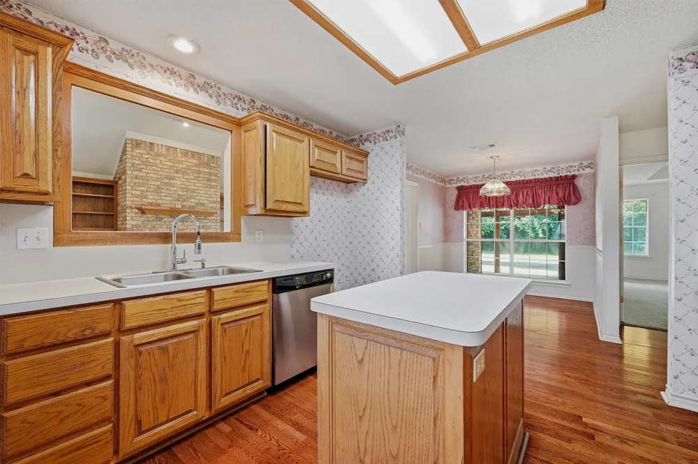 2416 Jolinda Lane Whitesboro, TX 76273