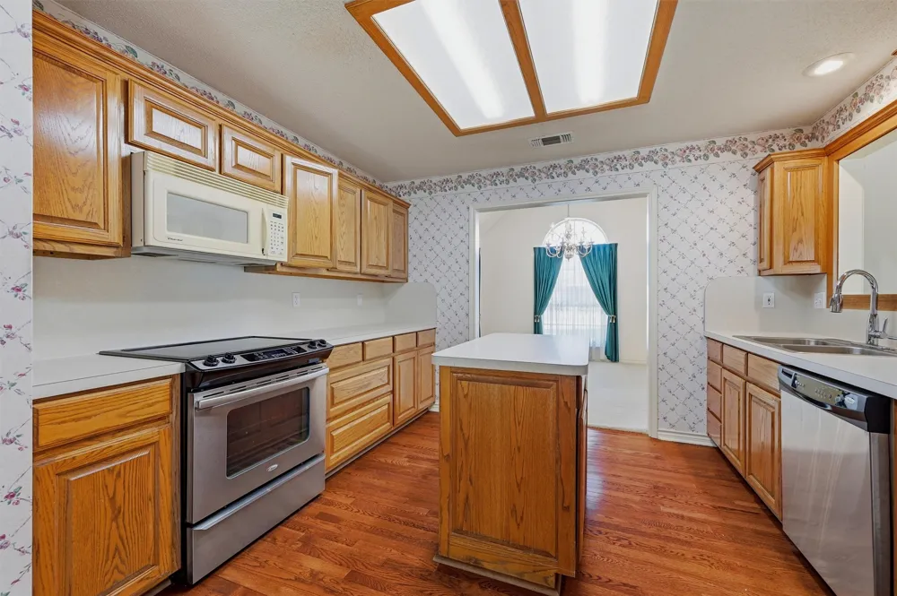 2416 Jolinda Lane Whitesboro, TX 76273