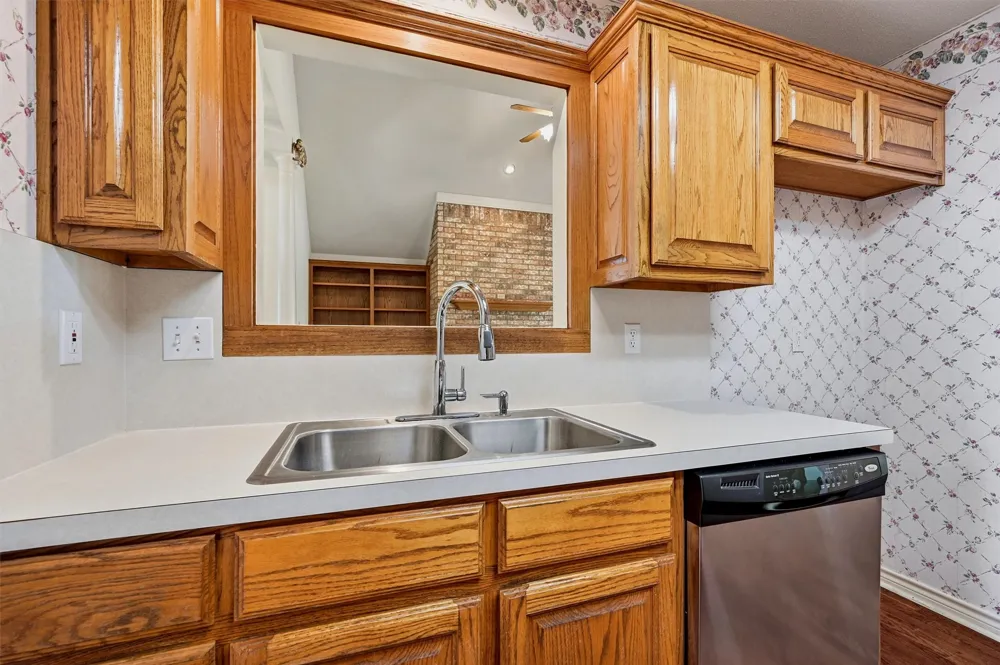2416 Jolinda Lane Whitesboro, TX 76273