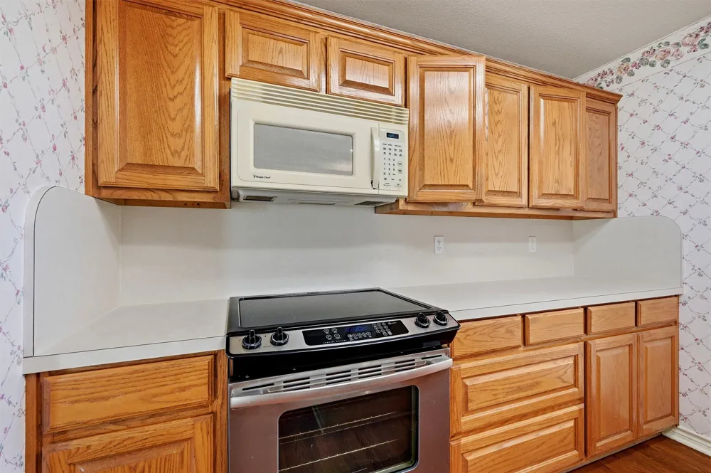 2416 Jolinda Lane Whitesboro, TX 76273