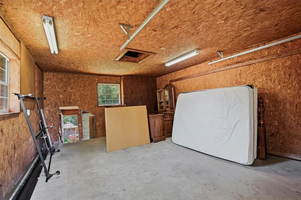 2416 Jolinda Lane Whitesboro, TX 76273