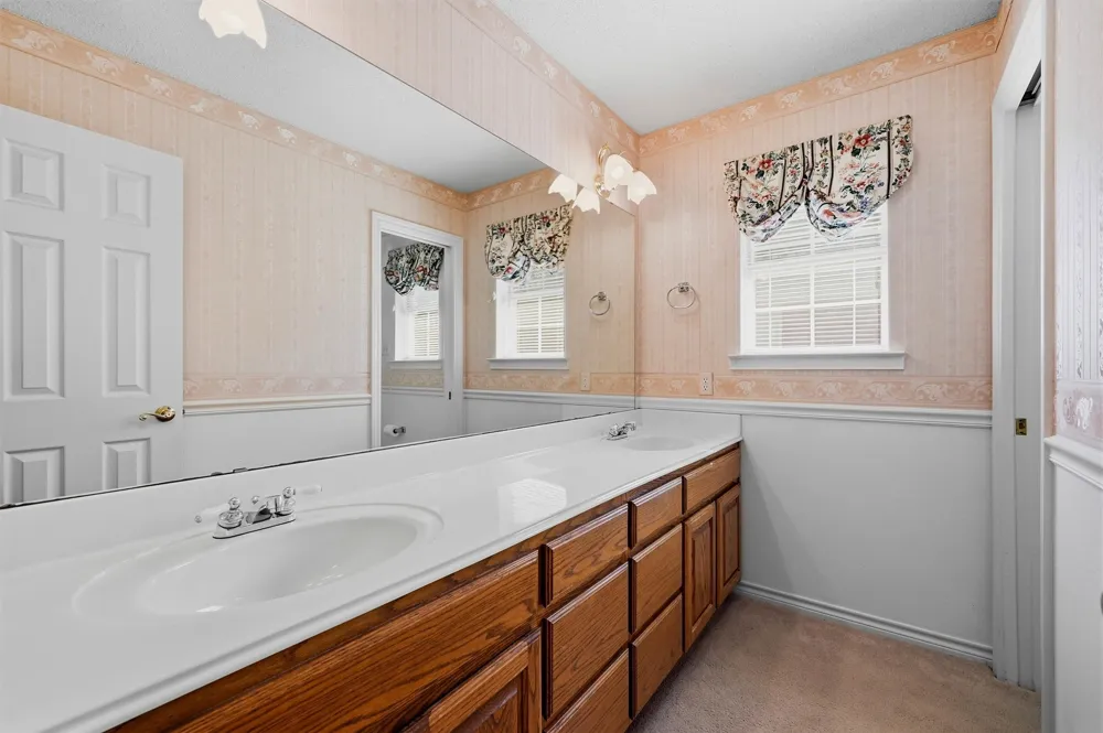 2416 Jolinda Lane Whitesboro, TX 76273