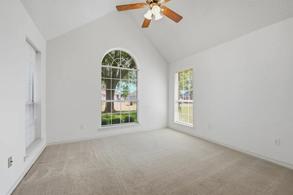 2416 Jolinda Lane Whitesboro, TX 76273